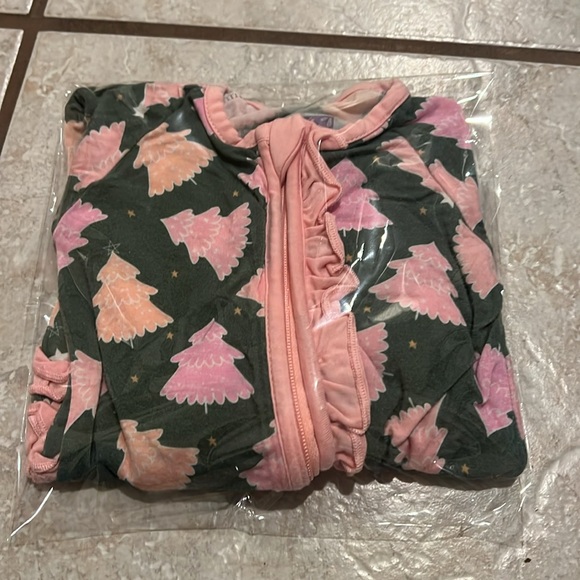 Poppy Kids Co Pink Christmas Tree Holiday Ruffle Bamboo Romper Pajamas - Picture 7 of 9